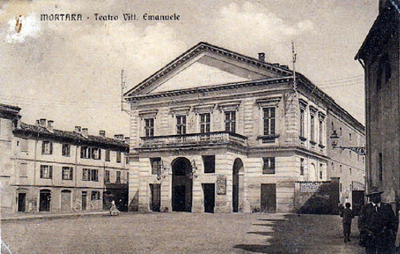 1904 Piazza del Teatro.jpg