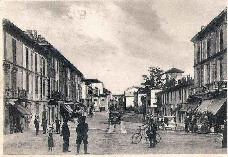 1930 Corso Garibaldi visto dalla stazione.jpg