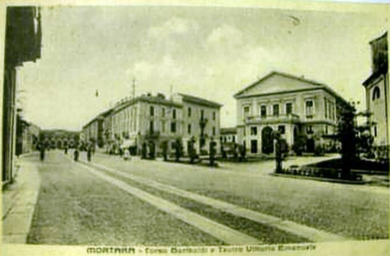 1936 Corso Garibaldi e Teatro.jpg