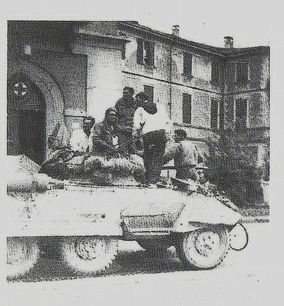 1945 Palazzo Cambieri  arrivano gli Alleati.jpg