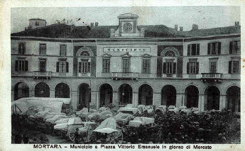 1948 Municipio e mercato.jpg