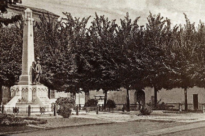 1949 Piazza Carlo Alberto.jpg