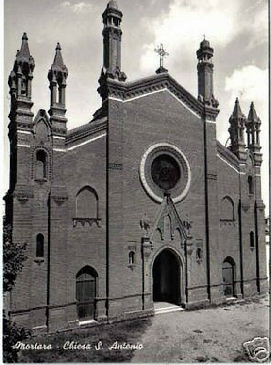 1964 Chiesa dei Frati.jpg