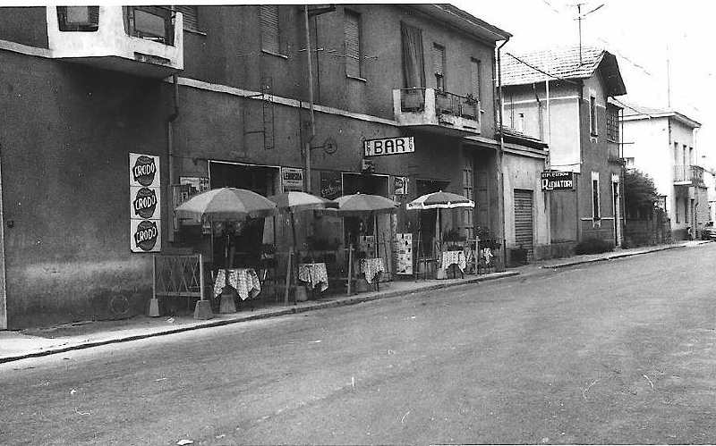 1966 al posto del  Mobilificio Santimaria  il   Caffe Santimaria   gestito da mio padre Giannino.jpg