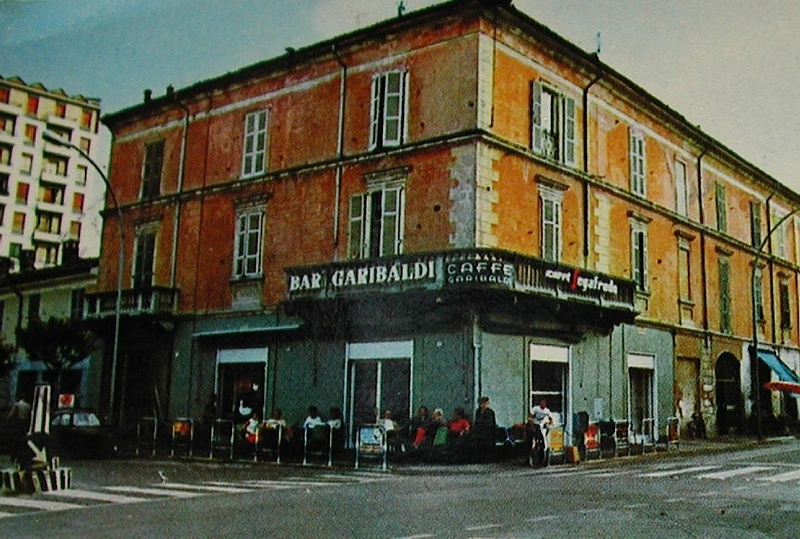 1972 Corso Garibaldi e il Bar !.jpg