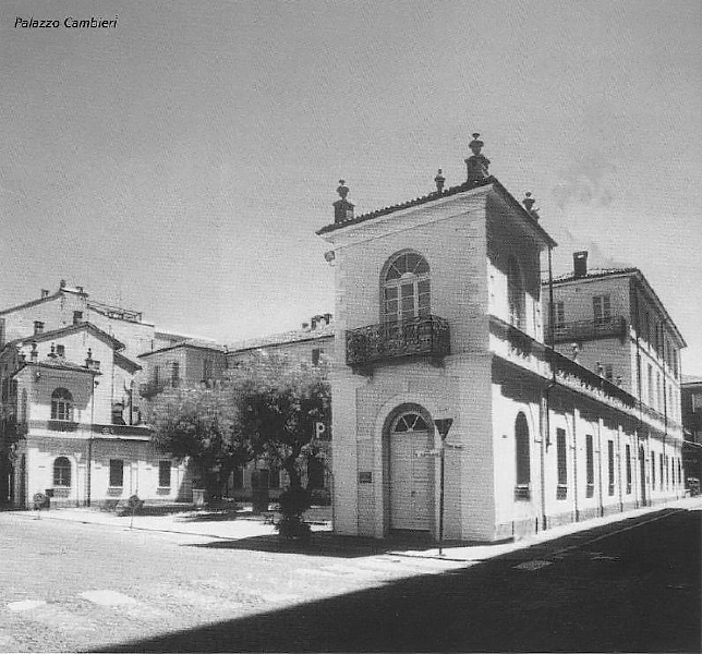 1972 Palazzo Cambieri.jpg