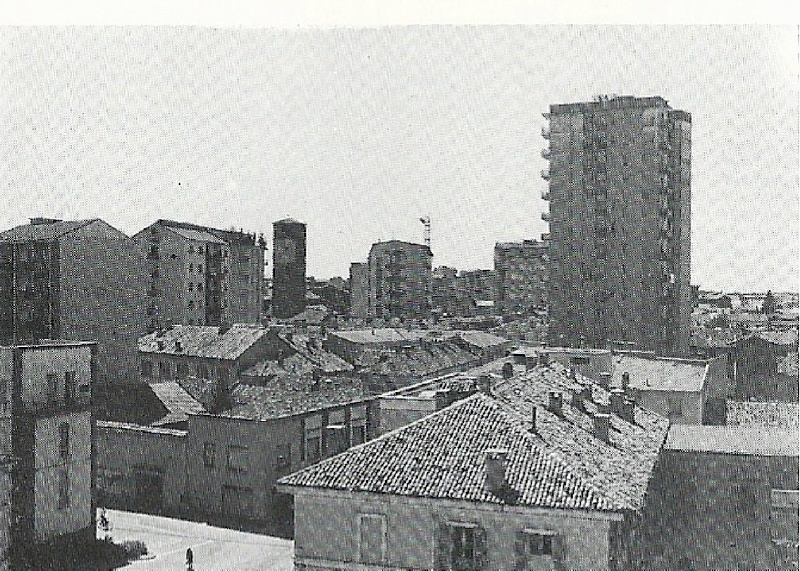 1975 Panoramica da Piazza Trieste.jpg