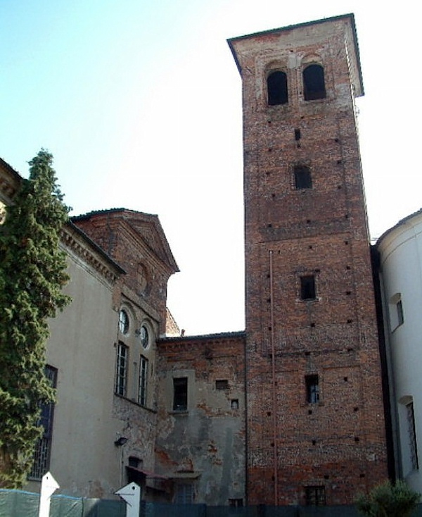 1995 Chiesa Santa Croce campanile.jpg