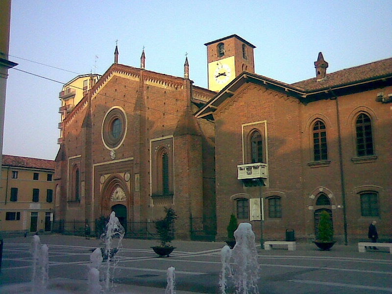 2007 Chiesa S Lorenzo retro Municipio.jpg
