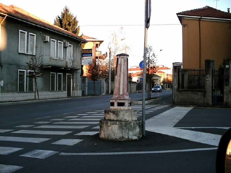 2007 Via Gianzana angolo Viale Gorizia.JPG